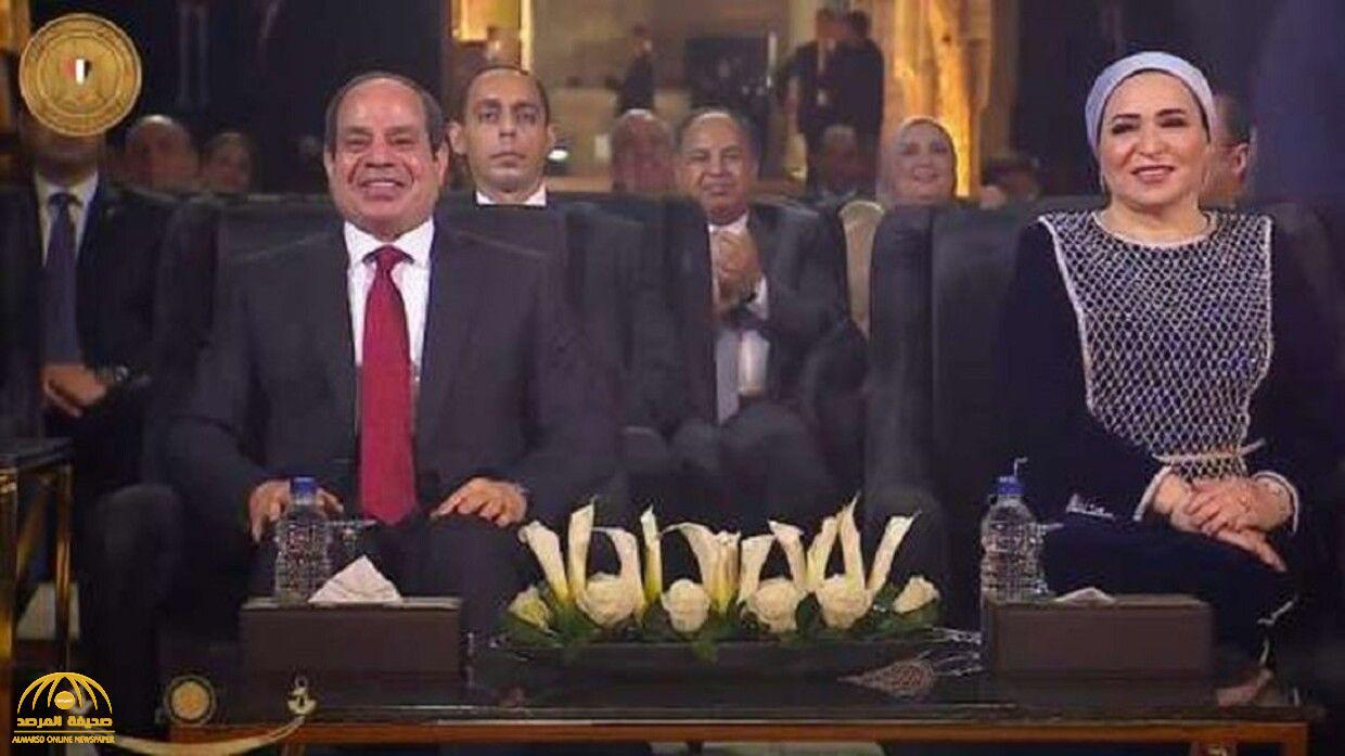 شاهد: سر ابتسامة الرئيس السيسي وزوجته أثناء حفل افتتاح طريق الكباش في محافظة الأقصر