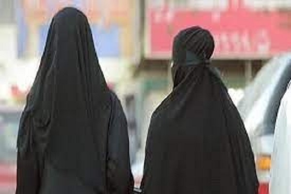 إيقاف متعاقدتين بـ"قياس" لتسريبهن أسئلة اختبار القدرات والتحصيلي لأقاربهن