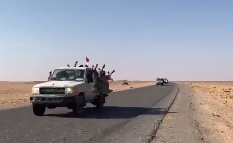 شاهد: لحظة وصول كتيبة عسكرية مسلحة ومدربة إلى مأرب.. والكشف عن مهامها