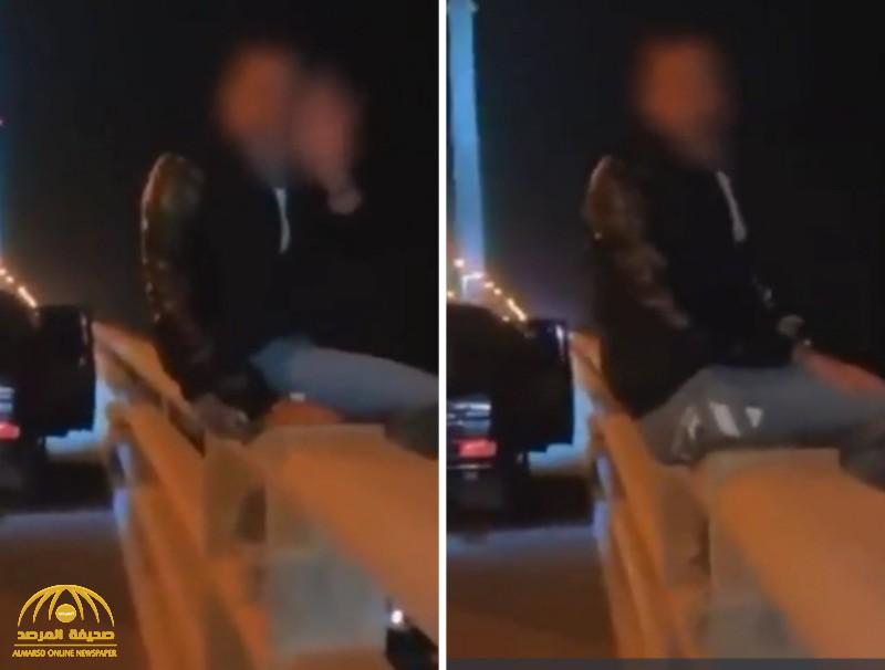 شاهد.. شخص يقفز من جسر الشيخ جابر في الكويت والسلطات تتحرك!