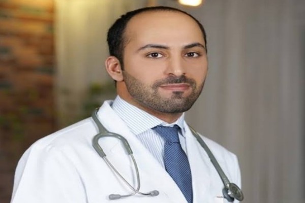 هل تناول المشروبات الغازية يزيل الطعام العالق في المريء؟.. الطبيب الذيابي يُجيب