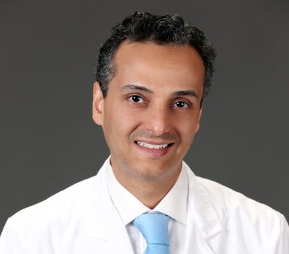 أول تعليق من "صالح القحطاني" بعد صدور الأمر الملكي بتعيينه رئيس مجلس إدارة "العيادات الملكية" بمرتبة وزير