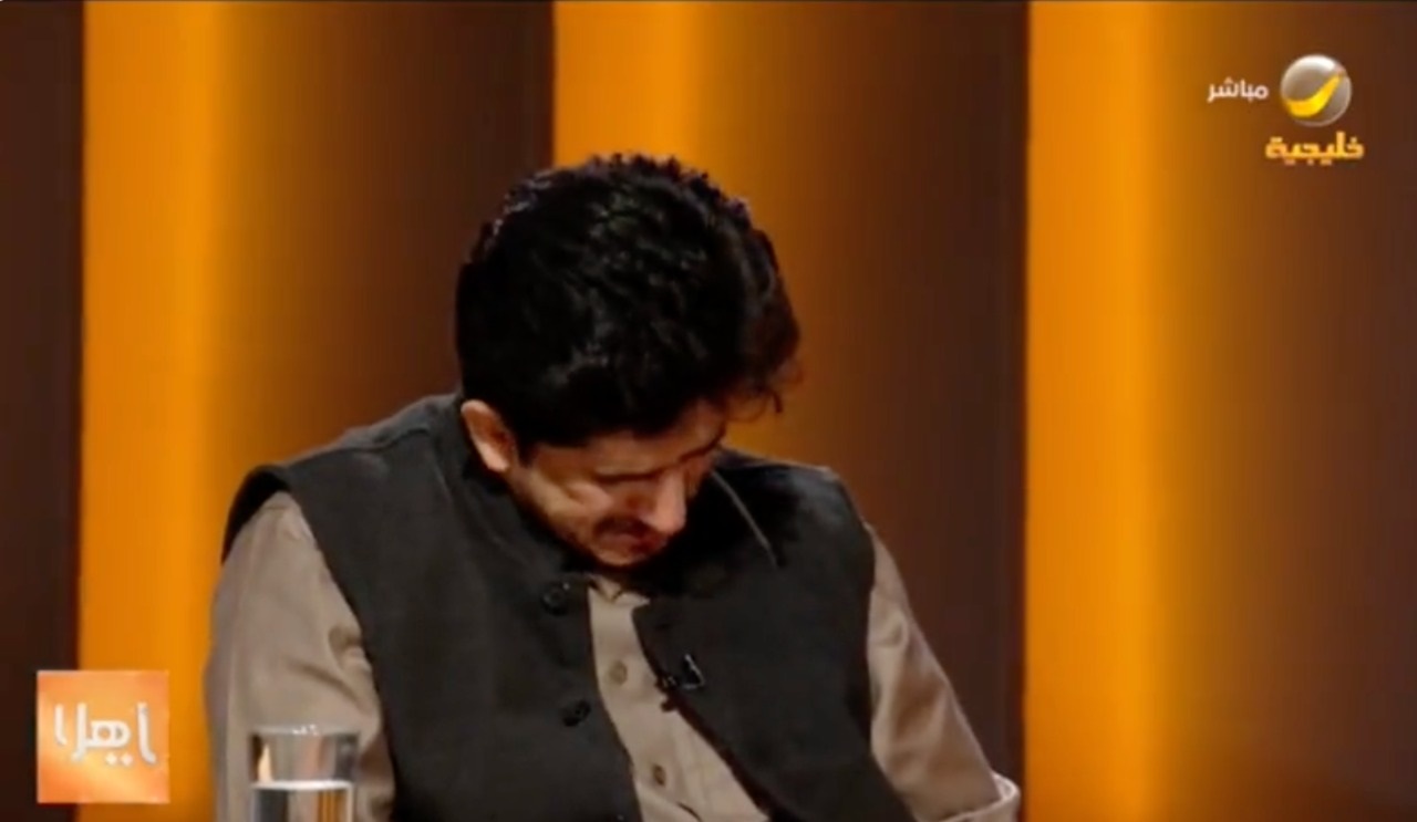 شاهد .. والد الطفل الكويتي براك الشمري يبكي على الهواء أثناء حديثه عن خطورة حالة نجله الصحية