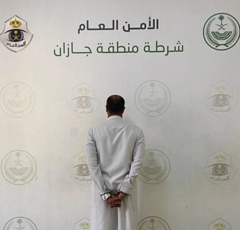 القبض والتشهير بالمواطن " إبراهيم جبران " لتحرشه بامرأة في جازان