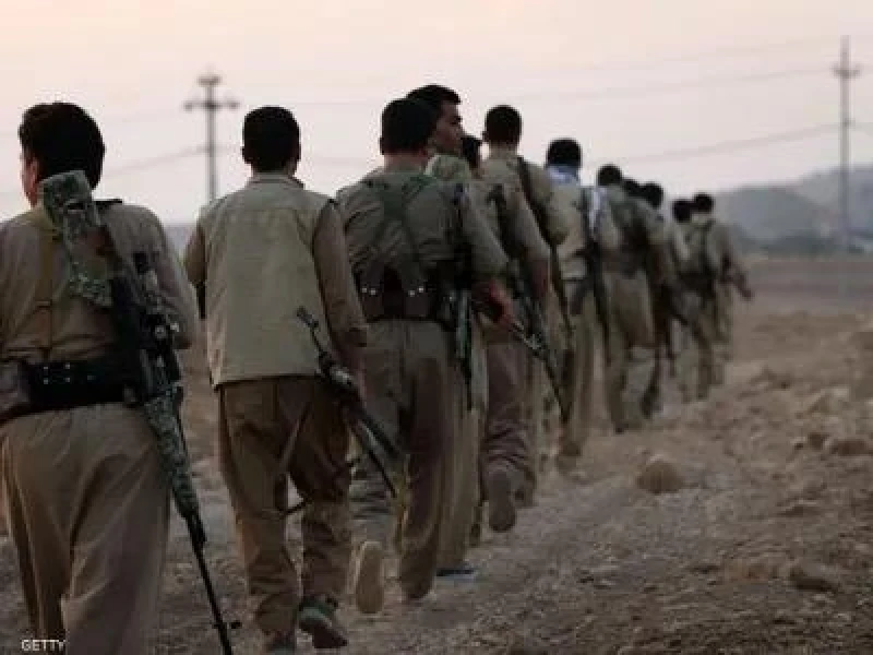 آلاف المقاتلين الأكراد يعبرون الحدود الإيرانية ويبدأون في اتخاذ مواقع قتالية داخل إيران