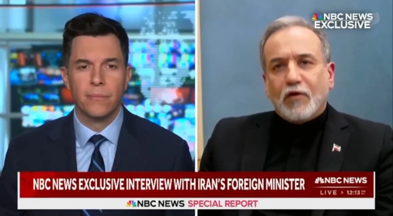 بالفيديو..مذيع لوزير خارجية إيران: هل تخشى غزوًا أمريكيًا لبلدك؟…والأخير يفاجئه بالرد
