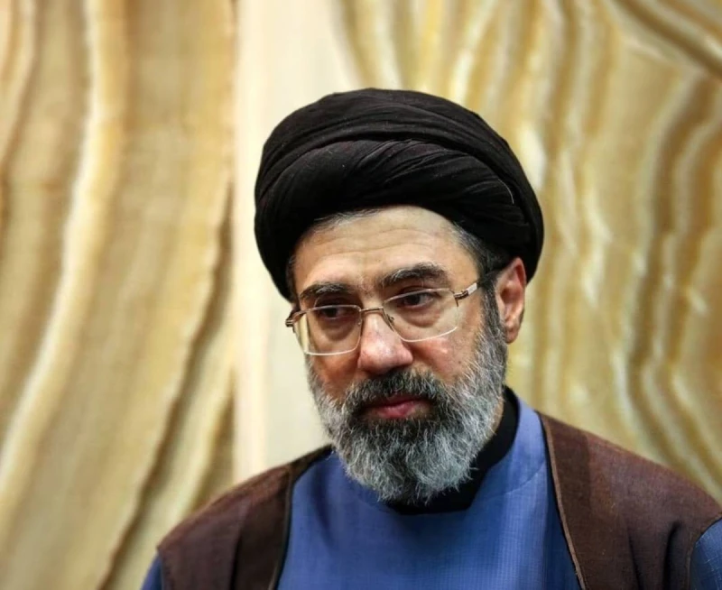 التلفزيون الإيراني يعلن رسمياً عن إصابة مجتبى خامنئي