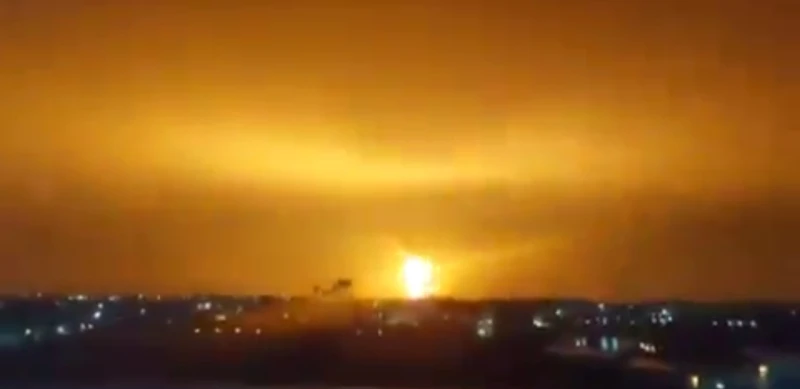 بالفيديو.. قصف غير مسبوق ب "قنايل مدمرة" يستهدف مواقع تابعة للنظام الإيراني في كرج