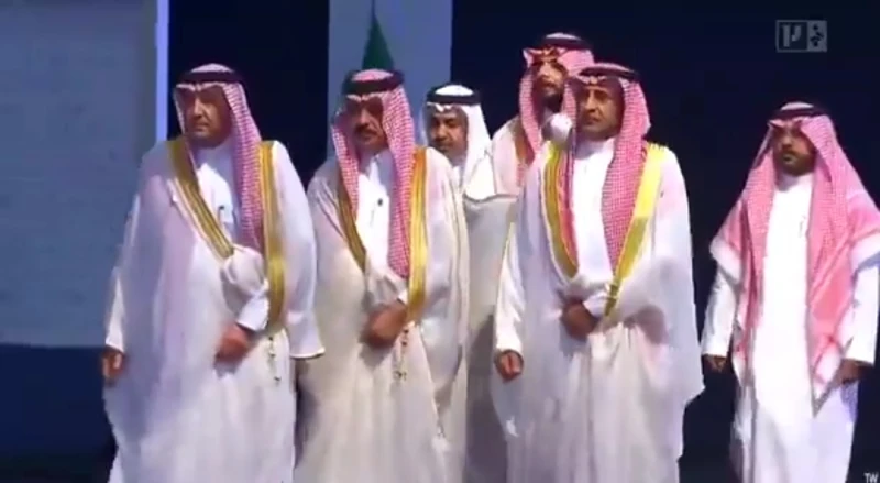 بالفيديو: وفد سعودي يشارك في مراسم تشييع المرشد الإيراني السابق علي خامنئي