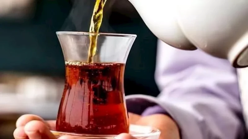 ماذا يحدث لجسمك عند تناول الشاي مباشرة بعد الوجبات؟.. خبراء يكشفون