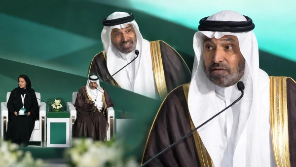 بالفيديو.. ردة فعل وزير الموارد البشرية لحظة سماعه الإنذار المبكر عبر هاتفه خلال حديثه في منتدى الرياض الاقتصادي